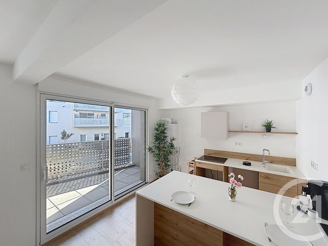 Appartement T3 à vendre - 3 pièces - 70.4 m2 - ST JACQUES DE LA LANDE - 35 - BRETAGNE - Century 21 Dréano Immobilier