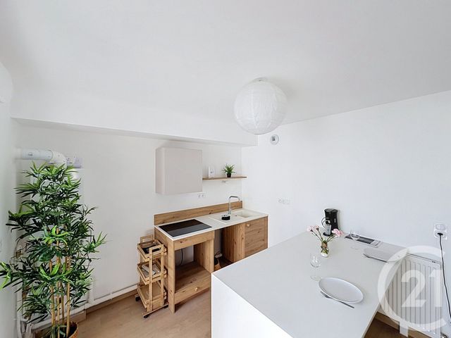 Appartement T3 à vendre - 3 pièces - 70.4 m2 - ST JACQUES DE LA LANDE - 35 - BRETAGNE - Century 21 Dréano Immobilier