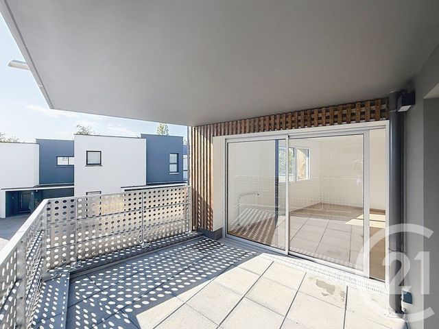 Appartement T3 à vendre - 3 pièces - 73.86 m2 - ST JACQUES DE LA LANDE - 35 - BRETAGNE - Century 21 Dréano Immobilier