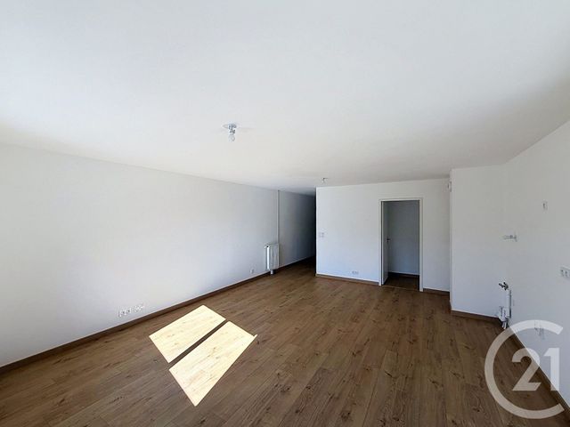 Appartement T3 à vendre - 3 pièces - 73.86 m2 - ST JACQUES DE LA LANDE - 35 - BRETAGNE - Century 21 Dréano Immobilier