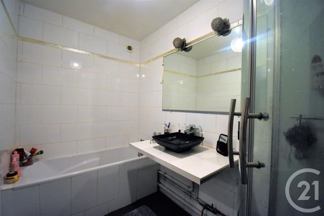 Afficher la photo en grand Appartement T4 à vendre - 4 pièces - 83.5 m2 - RENNES - 35 - BRETAGNE - Century 21 Dréano Immobilier